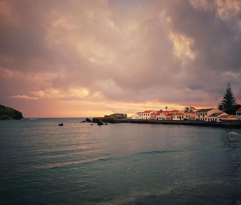 Relaxing House By The Beach - Casa Rosa Horta  Luaran gambar
